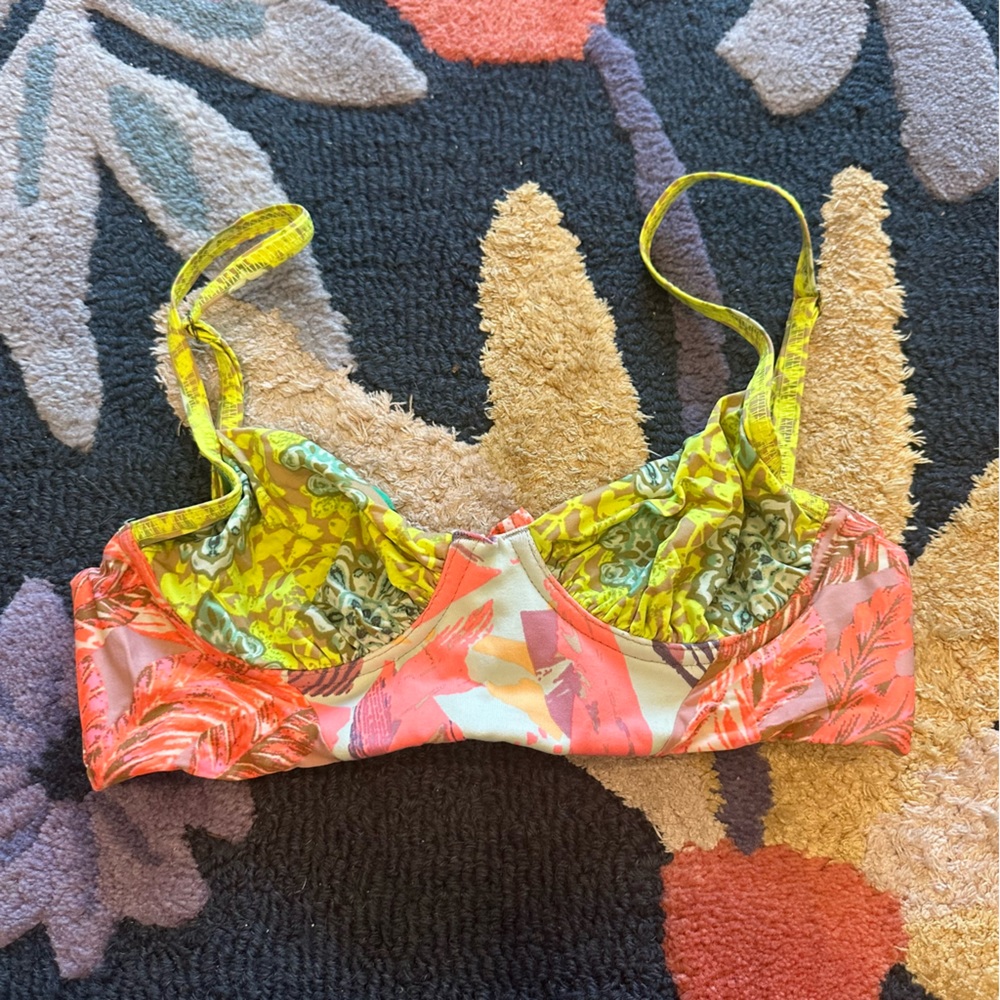 Maaji underwire patterned bikini top - small